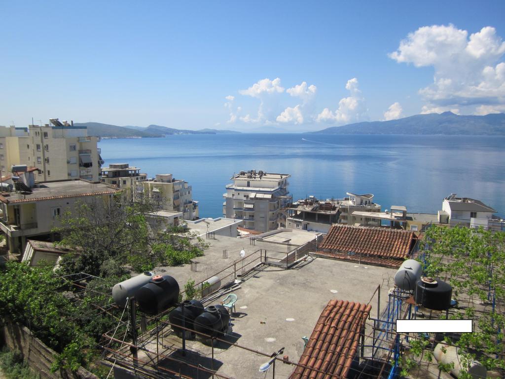 Guest House And Tavern Leo Sarandë Exterior foto