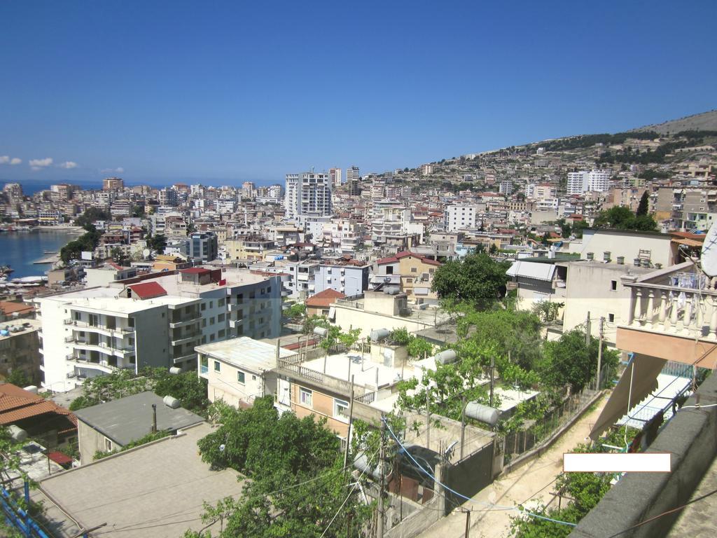 Guest House And Tavern Leo Sarandë Exterior foto
